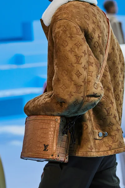 Look 145